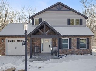 96 Buttonbush Ln, Hazle Township, PA 18202