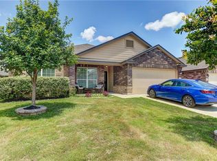 125 Flower Smith Ln, Jarrell, TX 76537