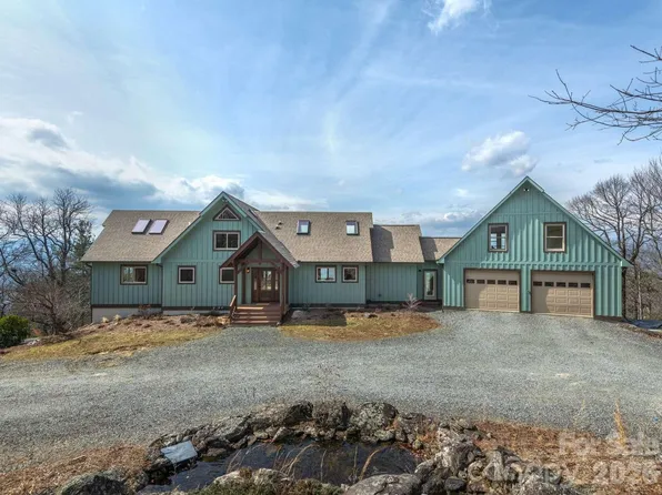 770 Dream Weaver Dr, Penrose, NC 28766