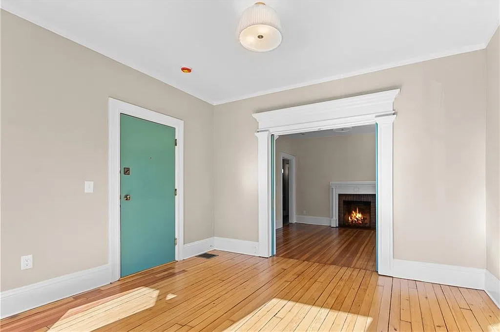 2 bed, 1.0 bath, 1074 sqft, $2,000 — Photo 4