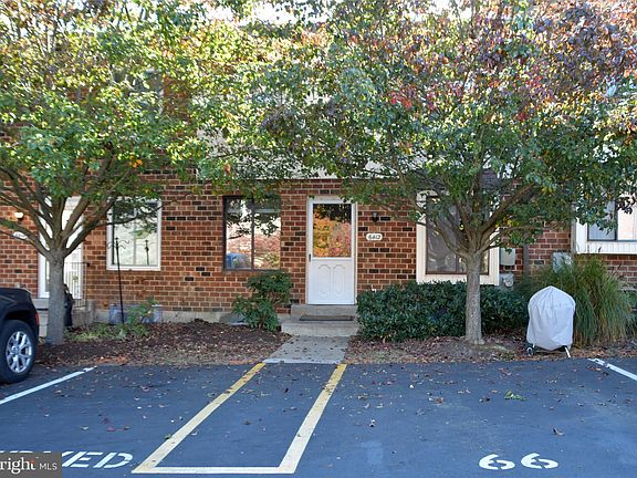 3rd image of 6412 Hilltop Dr