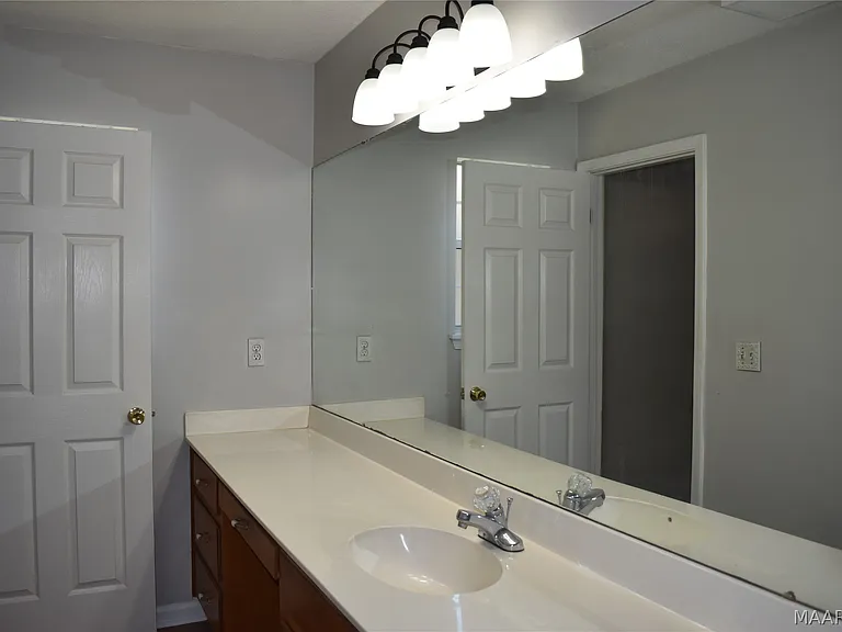 3001 Sutton Dr — Photo 13