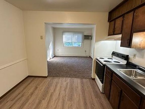 3rd image of 615 1st Ave S #30
