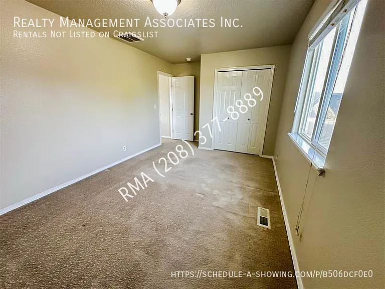 3027 N Betula Ave — Photo 14