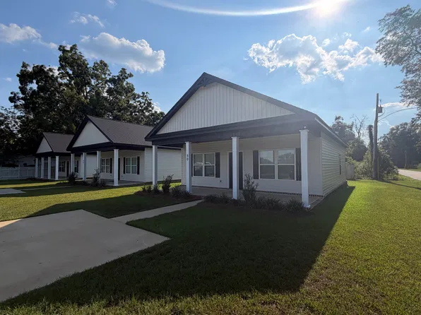 50 6th St, Midland City, AL 36350