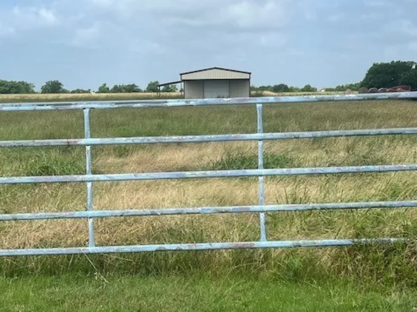 169 Novy Rd, Ennis, TX 75119