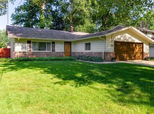 5141 Hampton Dr, North Olmsted, OH
