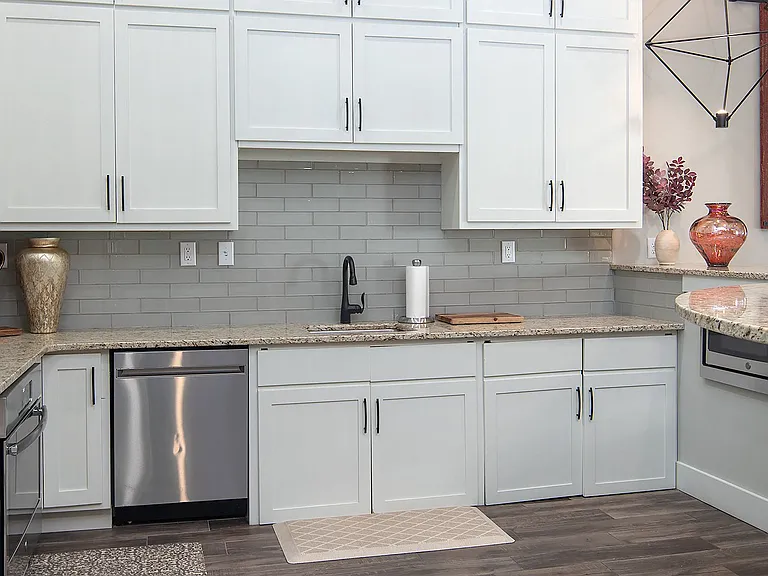 POINTE AT GREENVILLE APARTMENTS — Photo 22