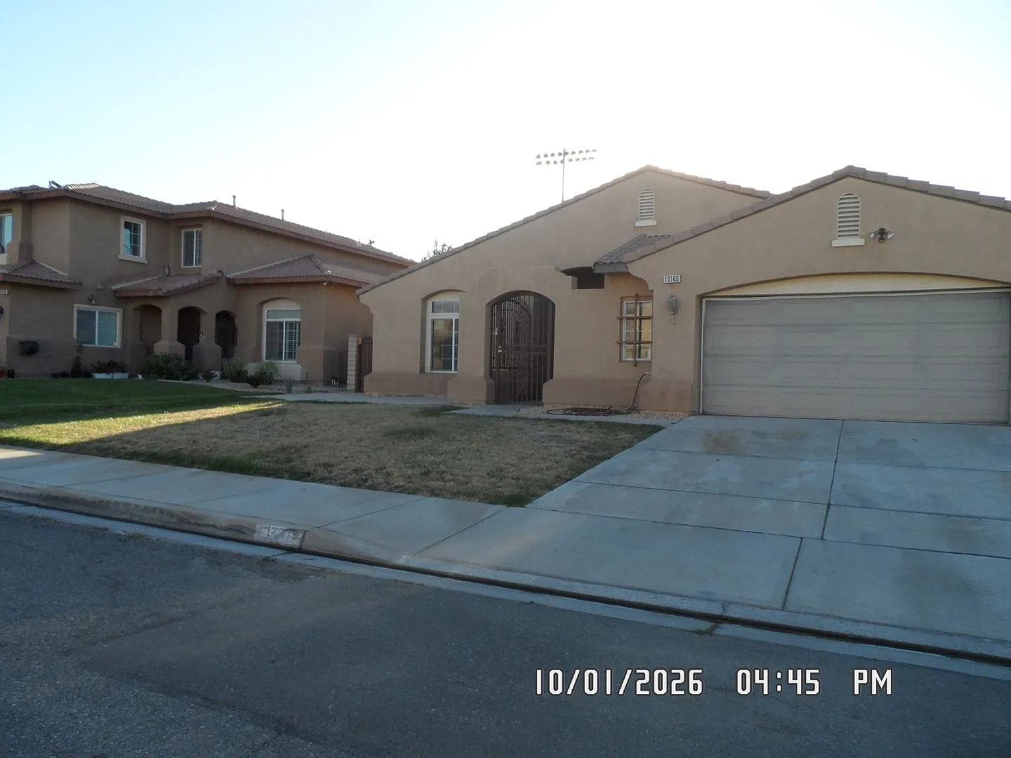 4 Bedrooms, 2.5 bathrooms, Approx 2205 sq. ft., Seperate Family Roon with Gas Fireplace, 2.5 Car ... — Photo 2