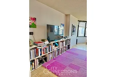 Rented by City Connections Realty