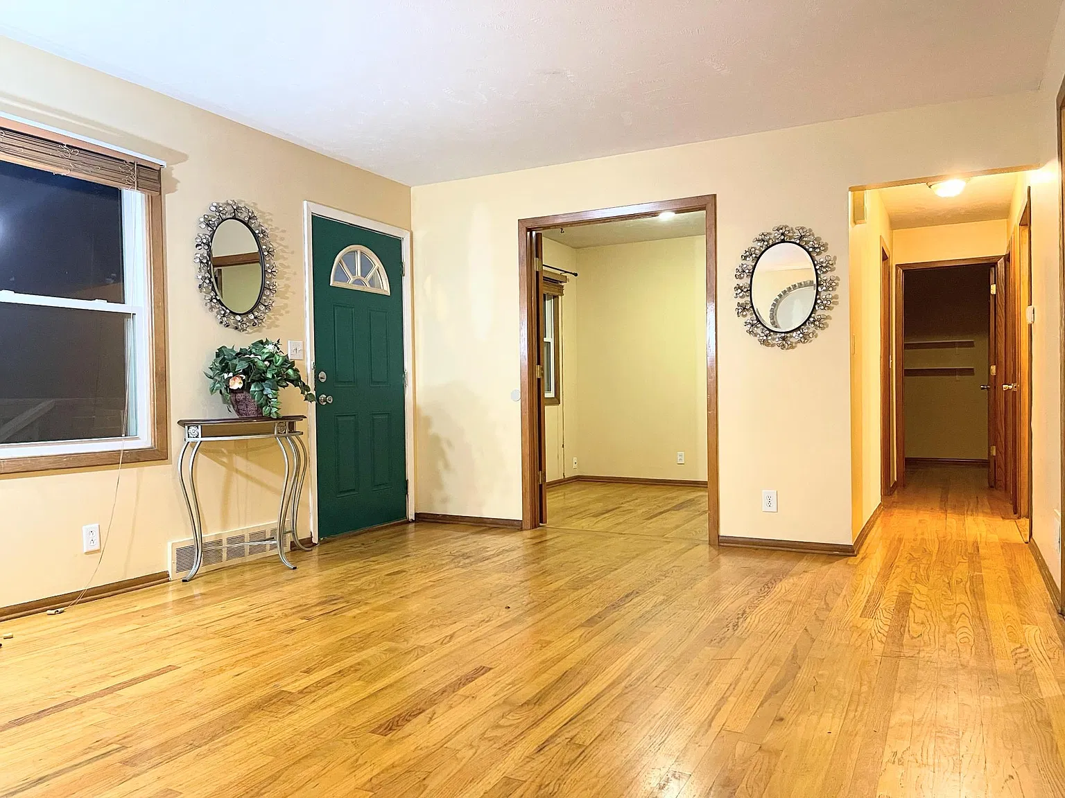 4 bed, 1500 sqft, $1,975 — Photo 4