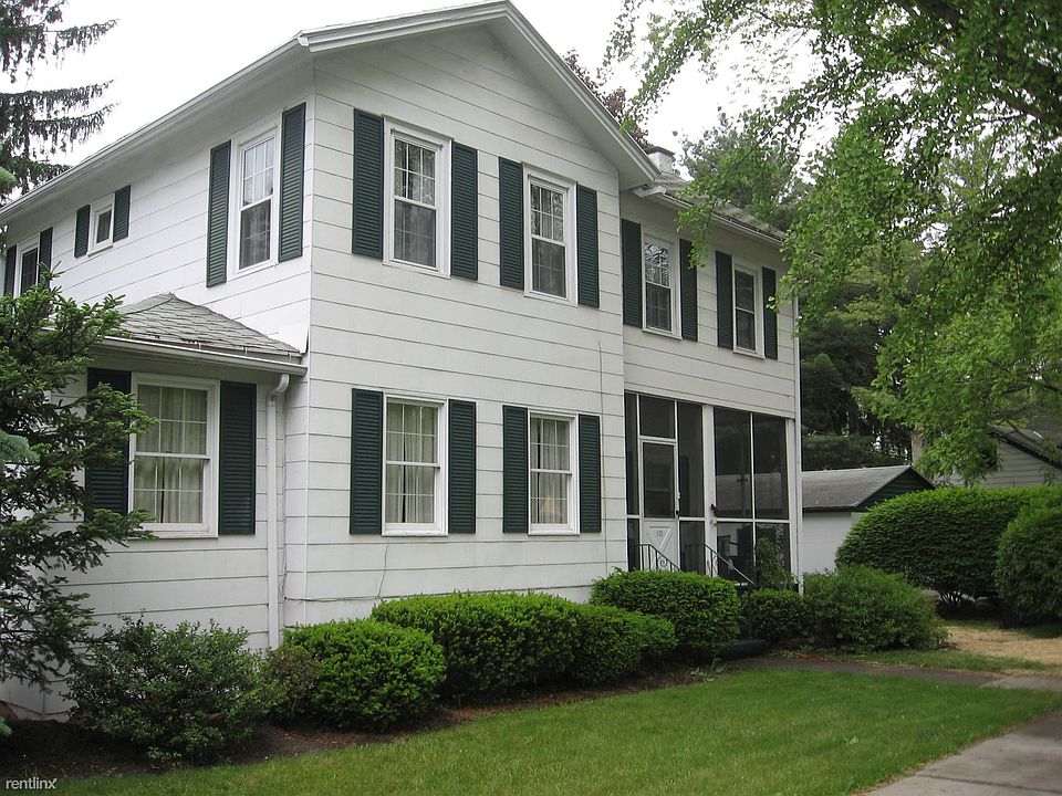 102 Hancock St