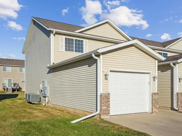 3416 Destin Dr, Waterloo, IA 50702