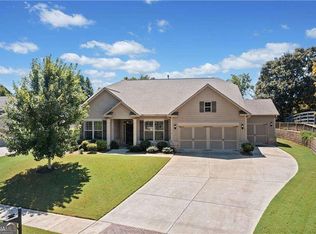 717 Paint Horse Dr, Canton, GA 30115