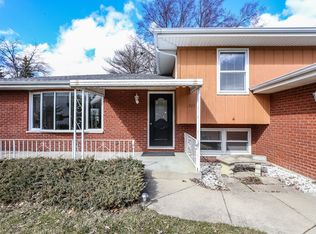 308 E Naperville Rd, Westmont, IL 60559