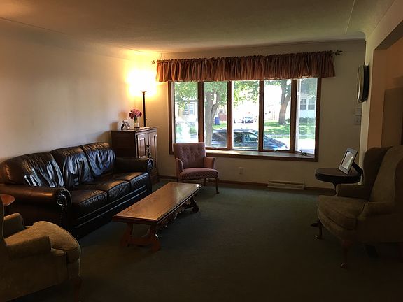 5th image of 2052 Sherwood Ave