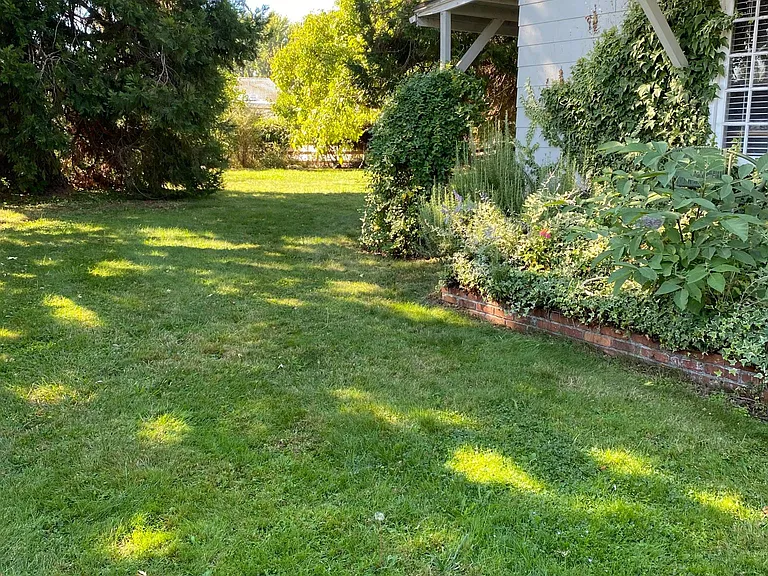 Breezy Ln — Photo 16