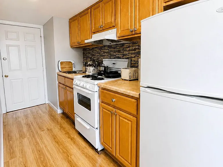 356 Degraw St #5 — Photo 2