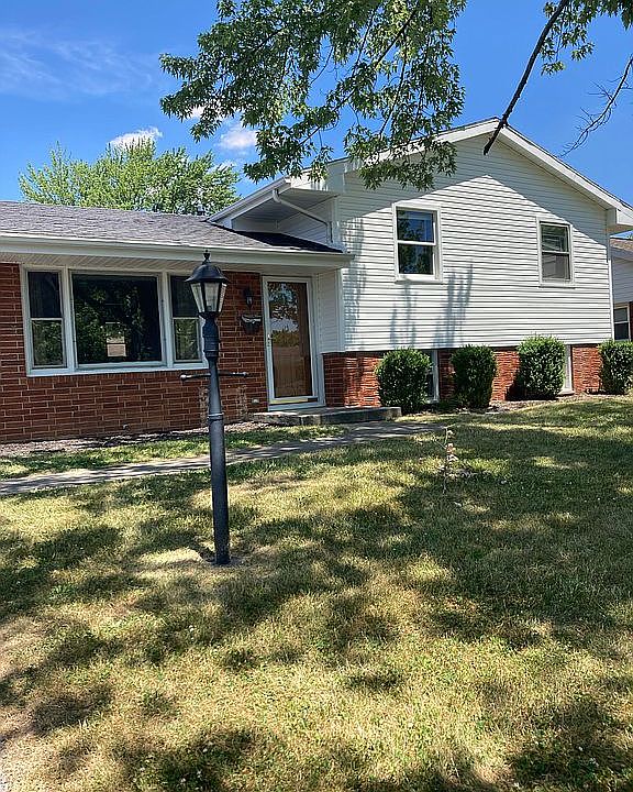 1st image of 416 Sheffield Dr