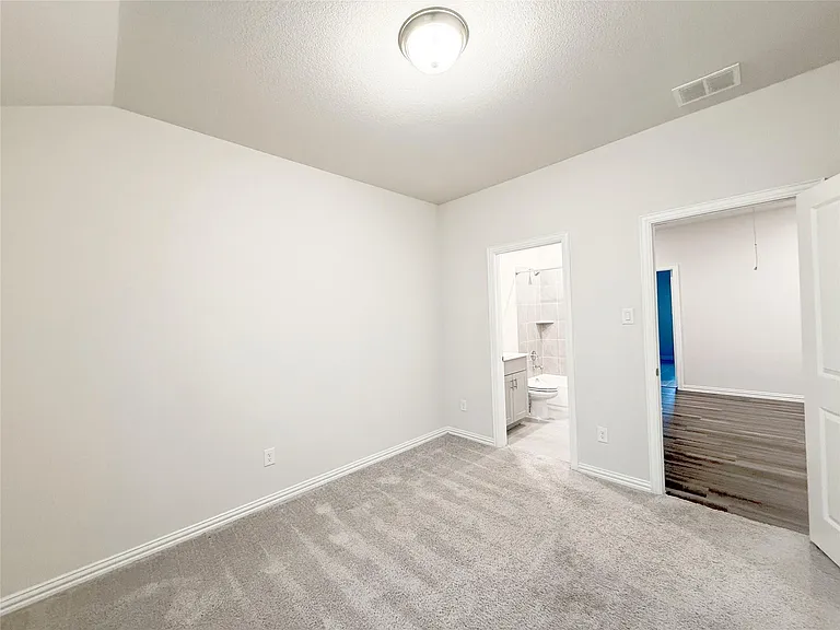 1909 Canyon Ln — Photo 13