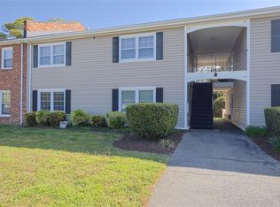 15 Towne Square Dr, Newport News, VA 23607