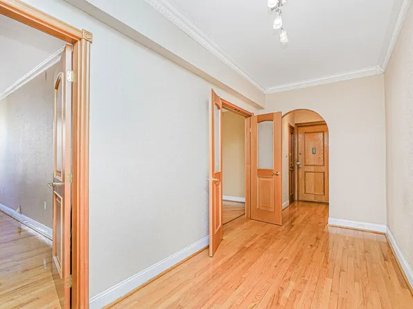 1810 Avenue N image 8 of 29