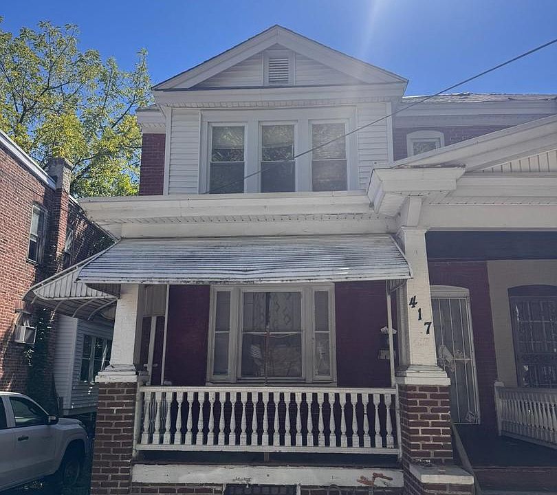 1st image of 417 E 20th St