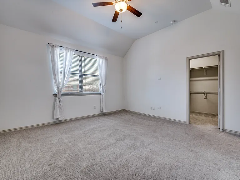 7424 Mitchell Dr — Photo 12
