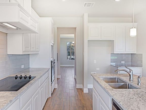 3rd image of 2125 Pepperdine Dr