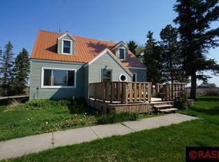24282 376th St, Le Center, MN 56057
