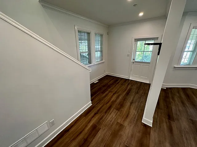2878 W 8th Ave — Photo 8