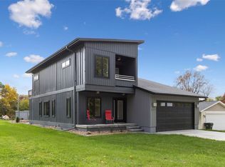 527 30th Street Dr SE, Cedar Rapids, IA 52403