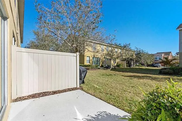 2817 Shady Willow Ln — Photo 18