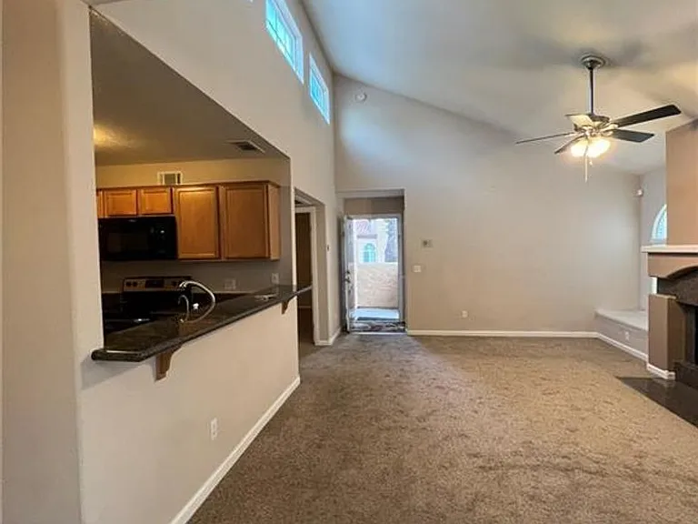 9325 W Desert Inn Rd #206 — Photo 31