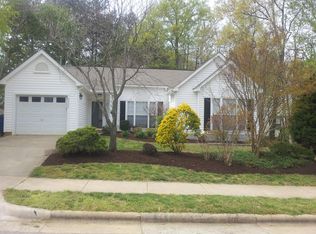 9509 Erinsbrook Dr, Raleigh, NC 27617