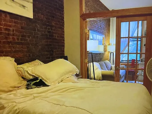 Rented by Centric New York | media 15