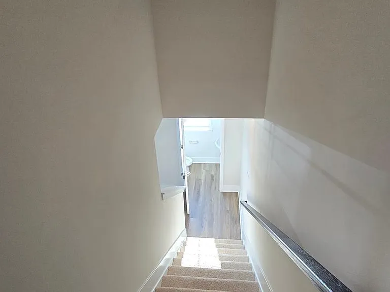 52 Aloma St — Photo 29