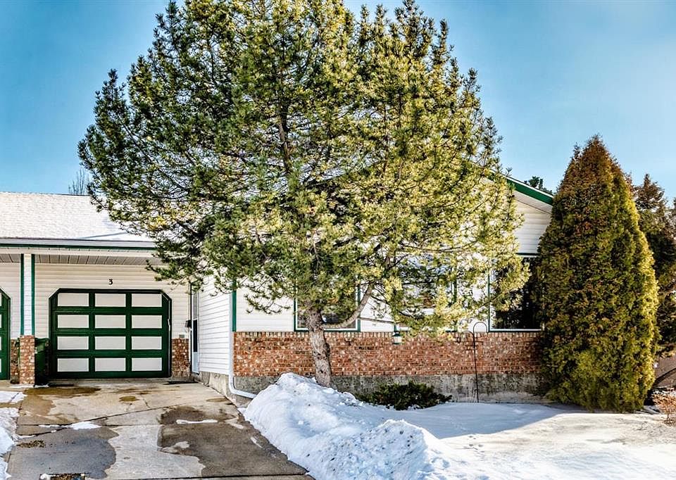 1st image of 3 N Rutherford Close