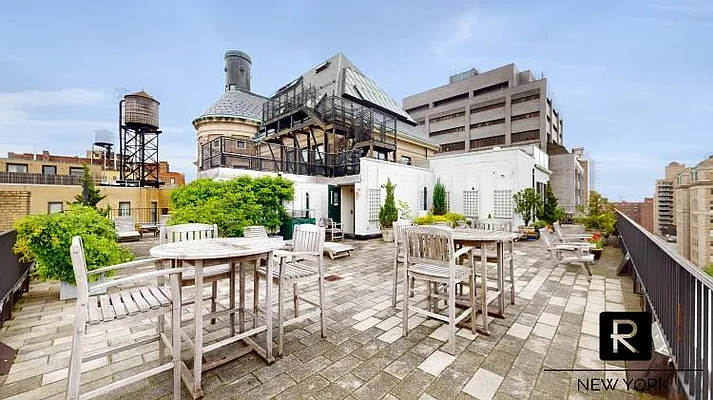 Rented by R New York | media 38