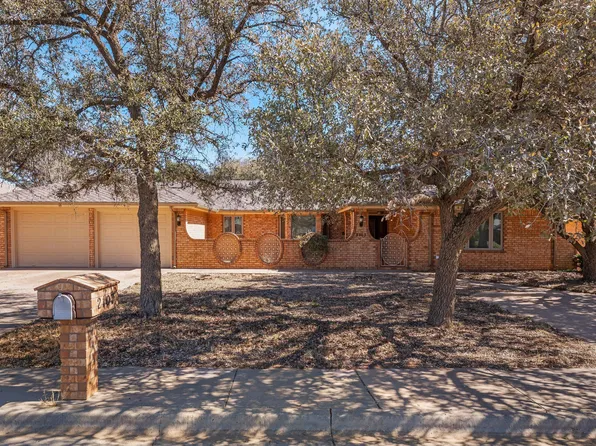 2107 Tech Dr, Levelland, TX 79336