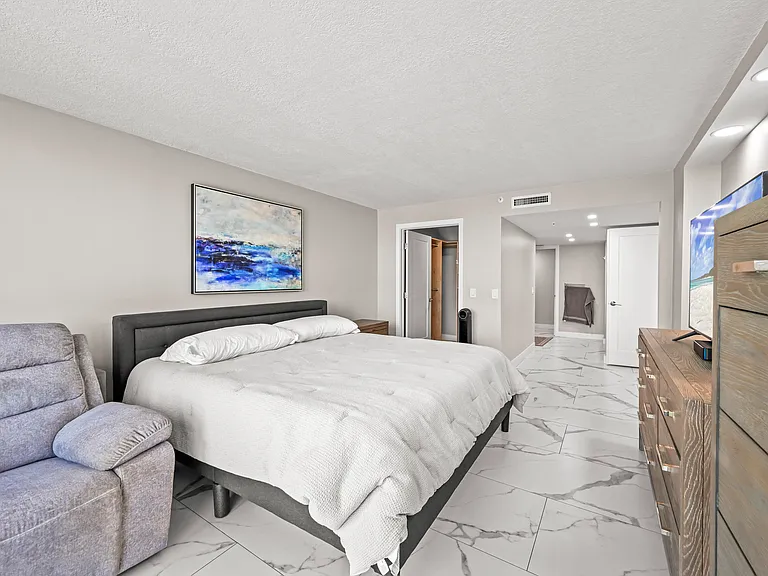 9650 S Ocean Dr #106 — Photo 11