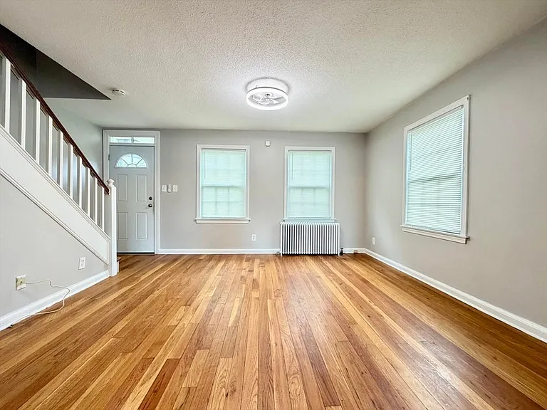26 Colony Rd #26 — Photo 5
