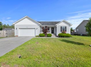301 Pine Ridge Ln, Holly Ridge, NC 28445