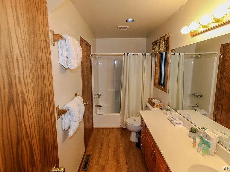 684 Butte Ave — Photo 7