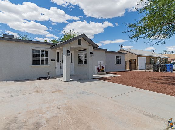 3rd image of 535 Tangerine Dr
