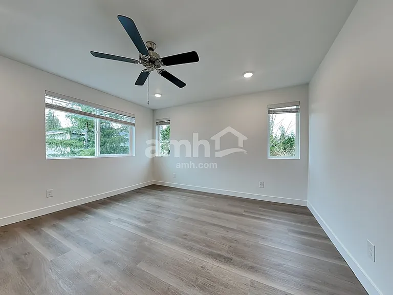 8007 Katriel Ct SW — Photo 10