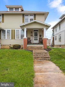 305 E McKinley St, Chambersburg, PA, 17201
