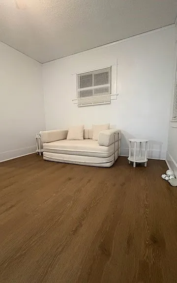 34 N Marguerita Ave — Photo 3