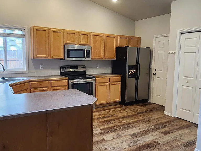 1377 W Chance Ct — Photo 9