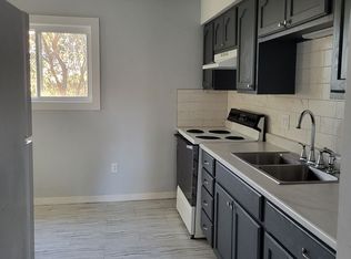 210 Walnut St APT 2, Wamego, KS 66547